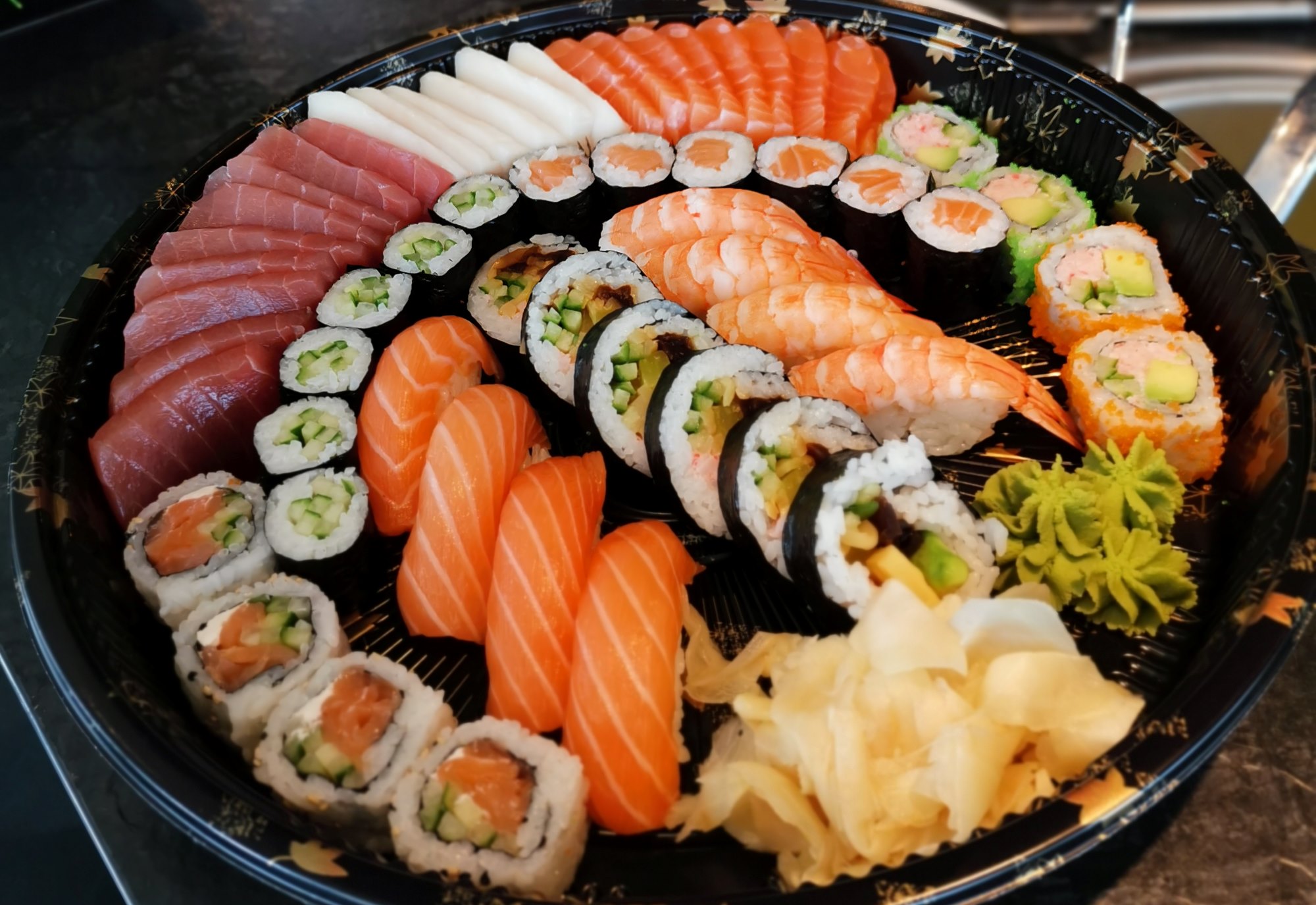 Big Box mit Sashimi, Nigiri und Maki zur Abholung am Langen Anger in Heidelberg