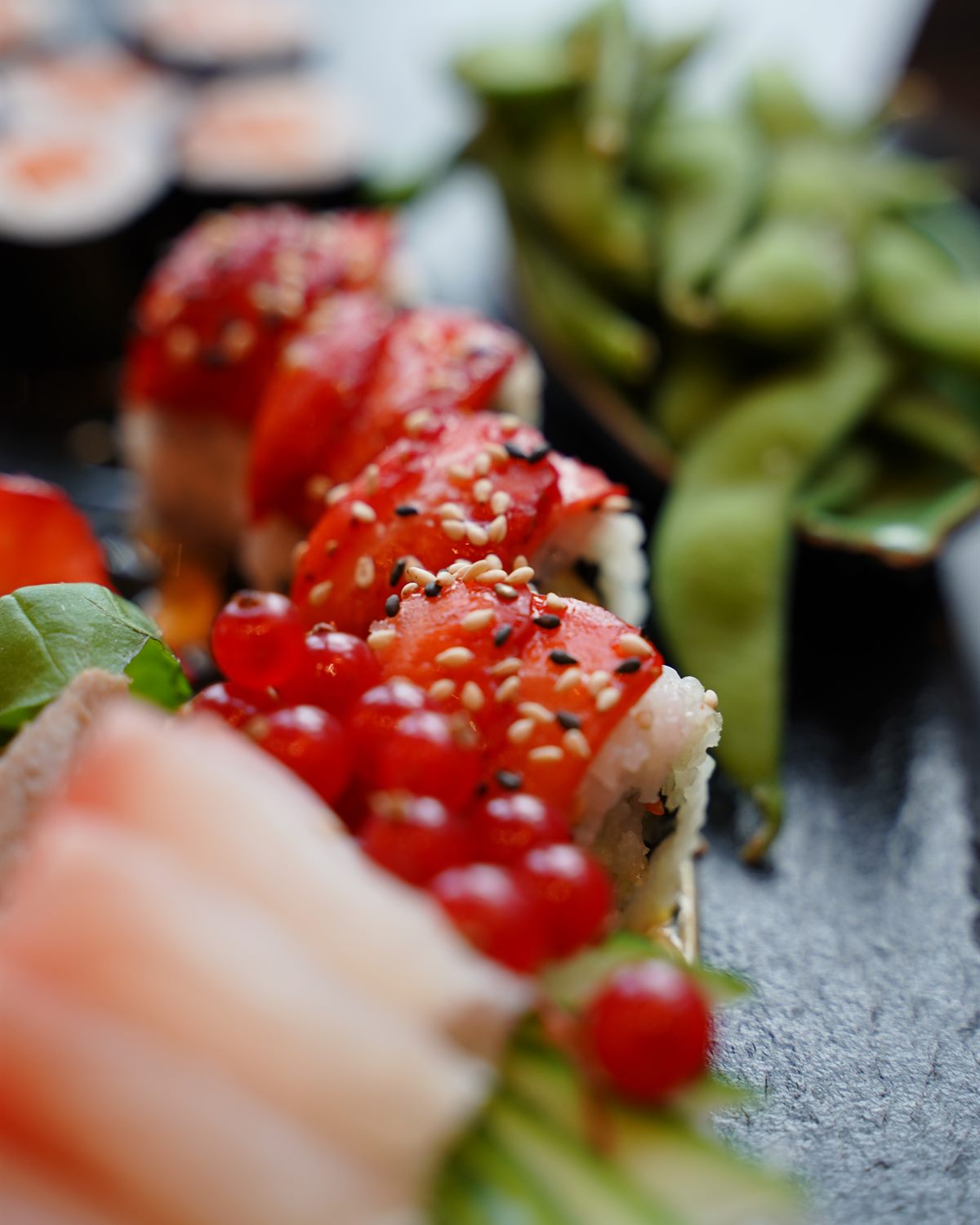 Nigiri und Vorspeisen des Mittagsmenüs im KAORU Mannheim